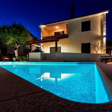 Holiday Home Villa Pula Oda fotoğraf