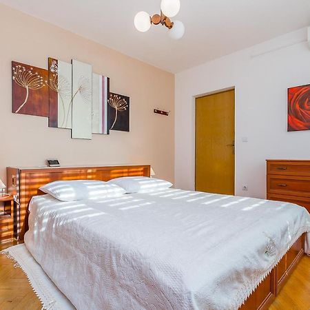 Holiday Home Villa Pula Oda fotoğraf