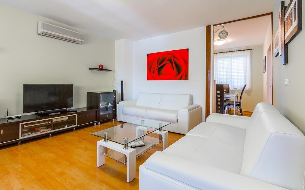 Holiday Home Villa Pula Oda fotoğraf