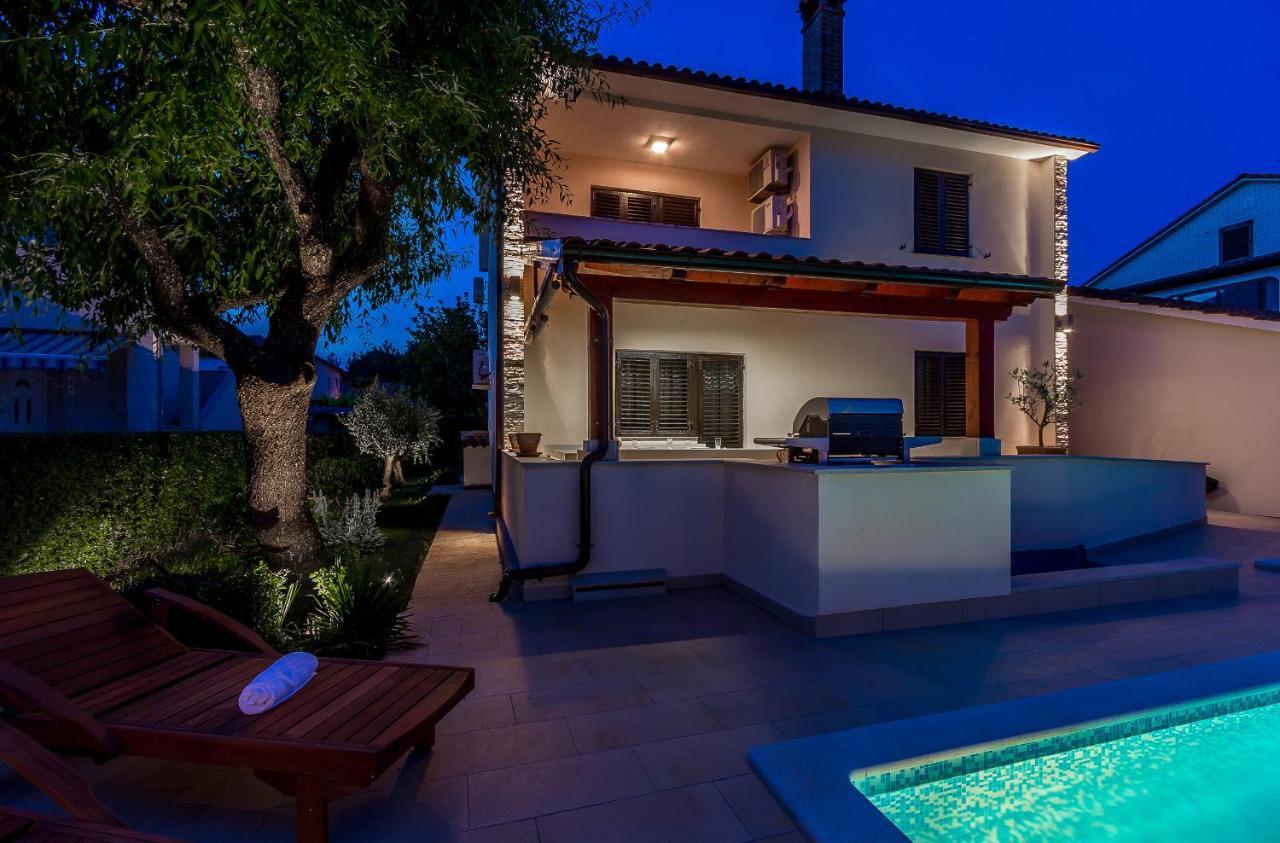 Holiday Home Villa Pula Oda fotoğraf